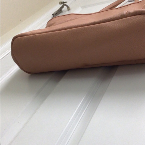 Slightly used BCGC Generation salmon pink tote - Picture 4 of 10